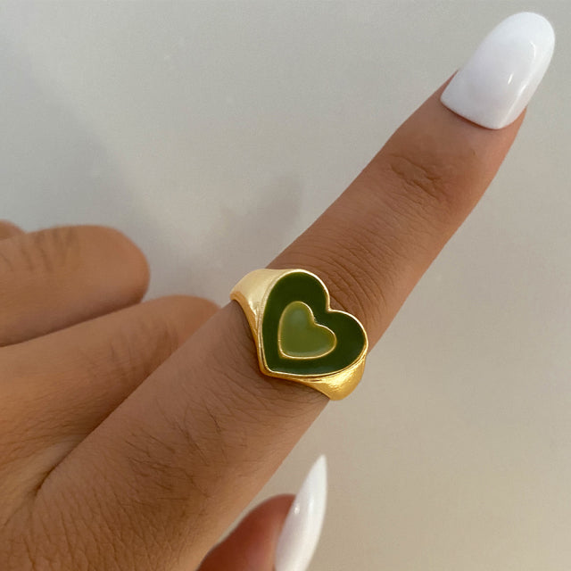 Vintage 6Pcs Green Embrace Hands Rings Set For Women Metal Paint Coating Creative INS Style Love Heart Ring Fashion Jewelry