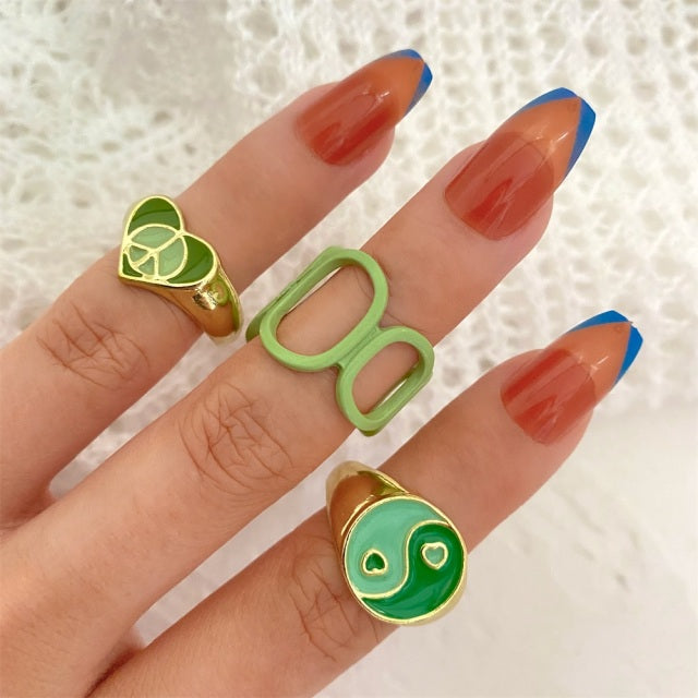 Vintage 6Pcs Green Embrace Hands Rings Set For Women Metal Paint Coating Creative INS Style Love Heart Ring Fashion Jewelry