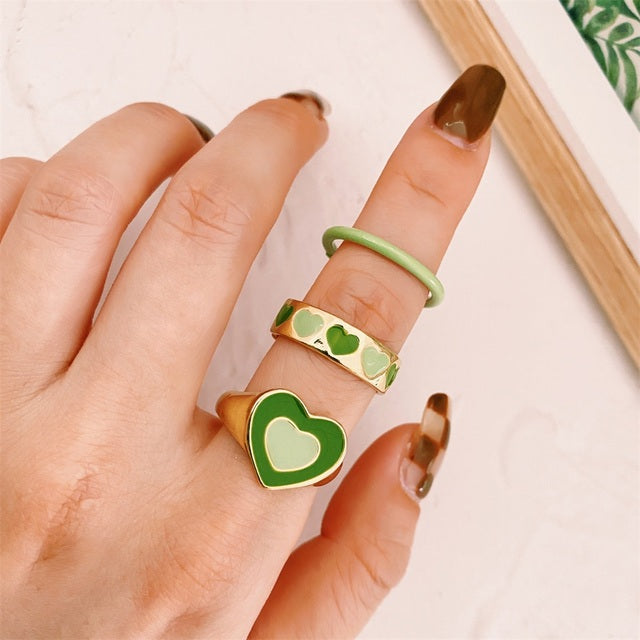 Vintage 6Pcs Green Embrace Hands Rings Set For Women Metal Paint Coating Creative INS Style Love Heart Ring Fashion Jewelry